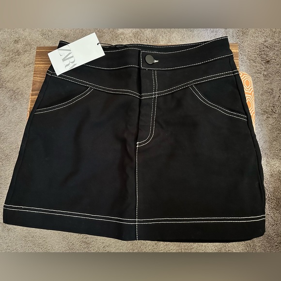 ZARA Woman BACK SEAMED MINI SKIRT Zip A-line Pockets Sexy Size M . New with tag - Picture 1 of 6